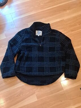 Cozy Plaid Quarter-Zip Pullover - Black & Dark Teal